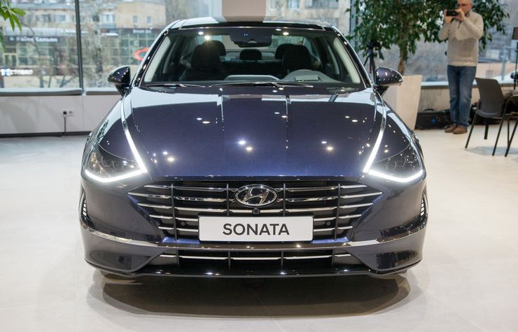 Дай соната. Хендай Соната 8. Hyundai Sonata 8 поколения. Hyundai Sonata 2018. Хендай Соната 6, 7, 8 поколение.