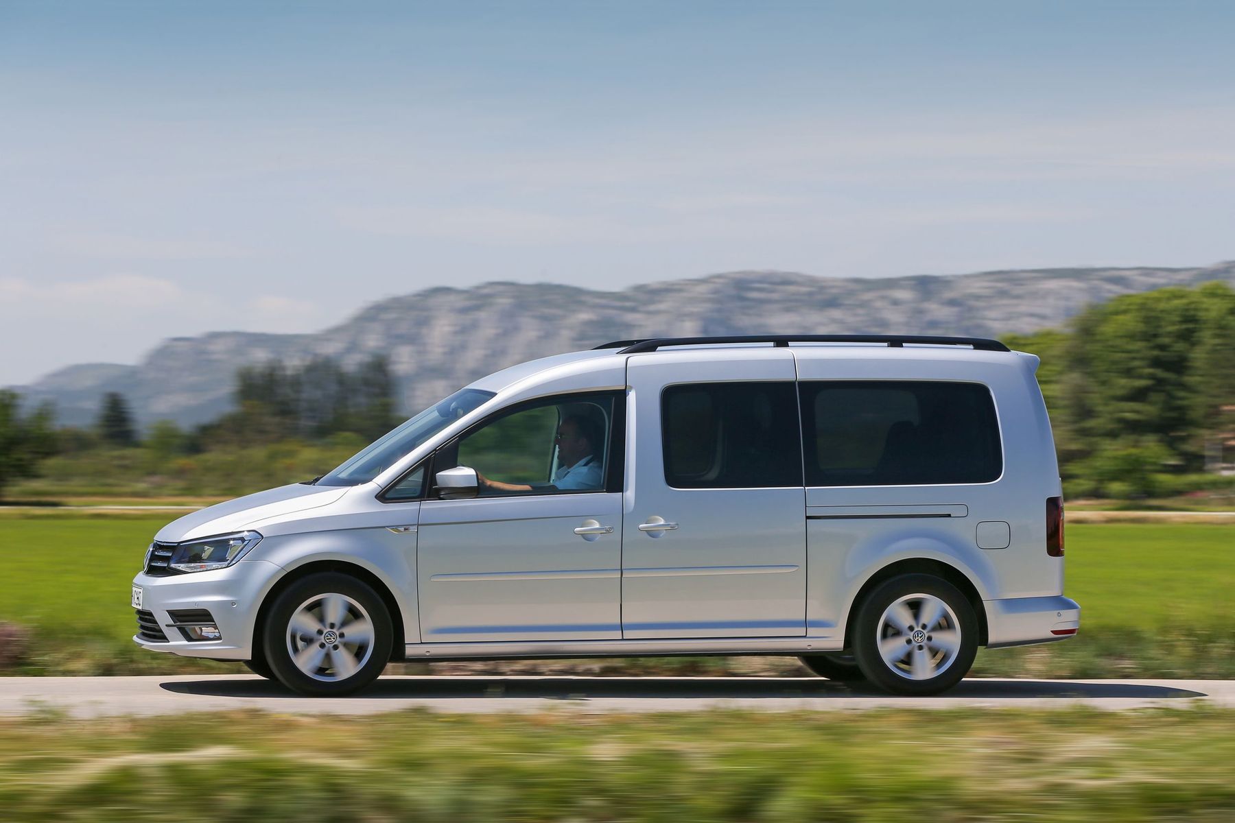 Volkswagen caddy размер багажника