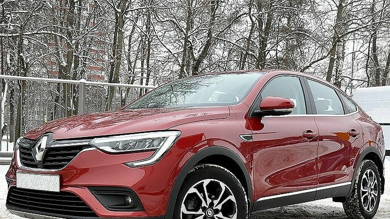 Цирк с конями: зачем российские автодилеры подали в суд на Renault -  АвтоВзгляд