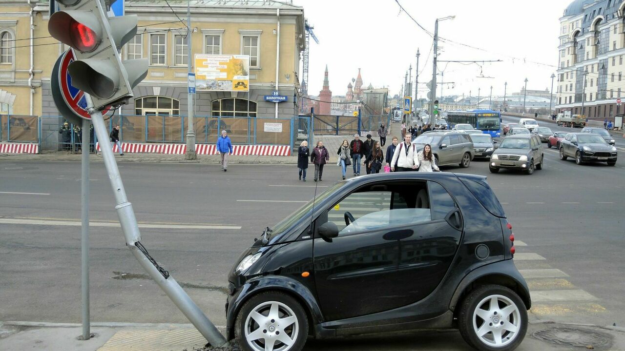 Какие авто на проезжей части лучше объезжать стороной и почему - АвтоВзгляд