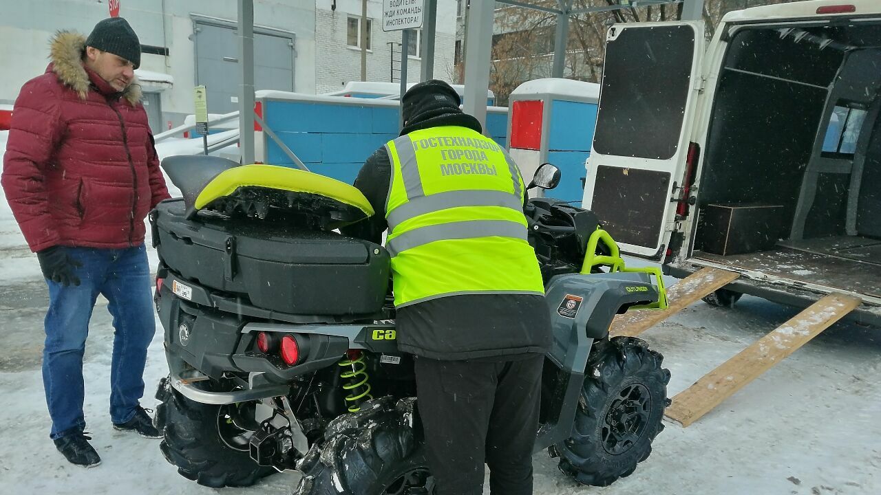 Бульдозером по мэру: зачем Гостехнадзор Москвы подставляет градоначальника  - АвтоВзгляд