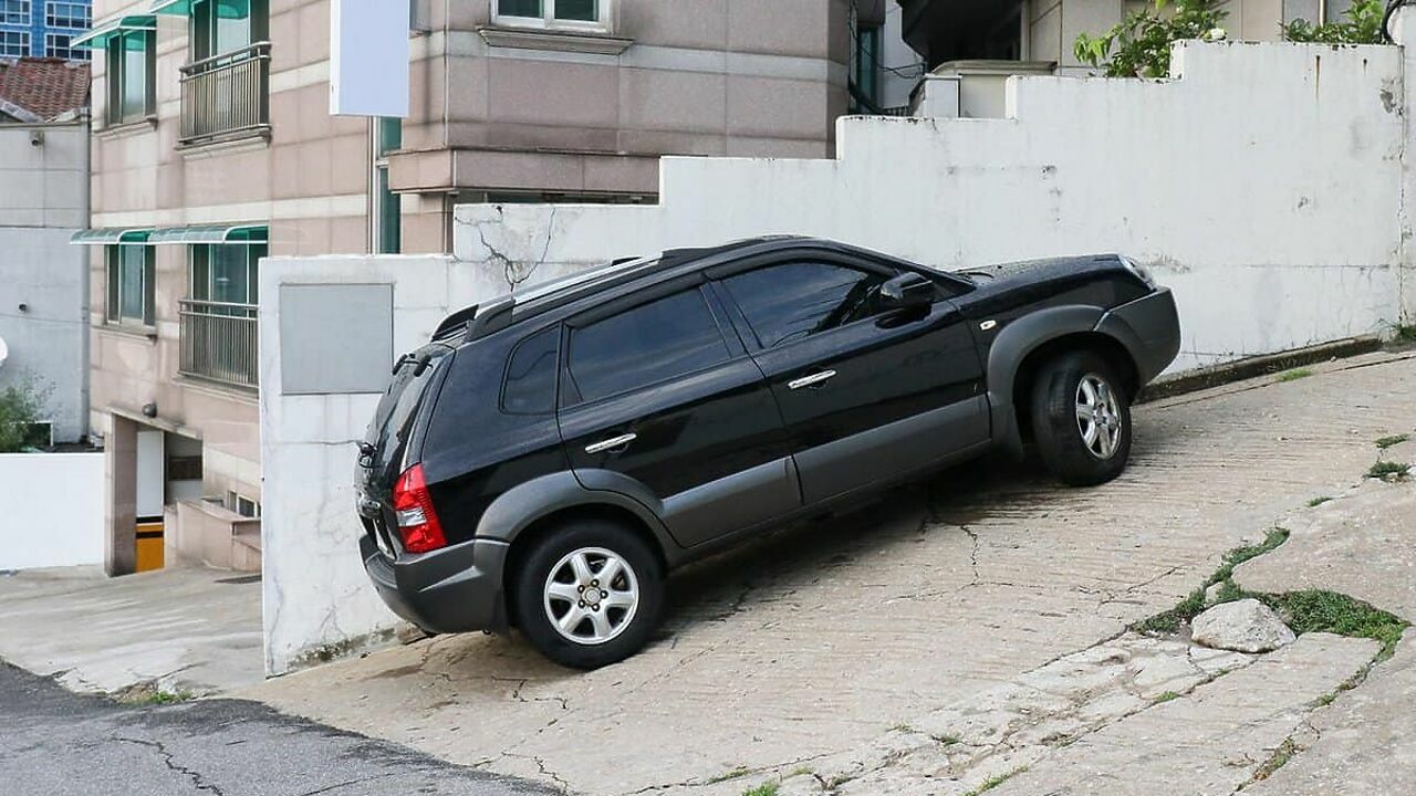 Нужно ли затягивать «ручник» на машинах с «автоматом» - АвтоВзгляд