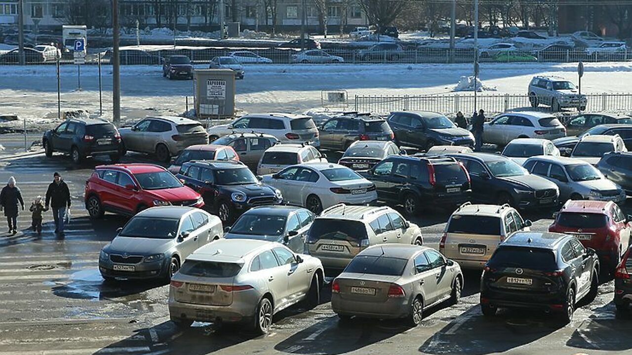 Когда можно ездить и парковаться на тротуаре без опасения получить штраф -  АвтоВзгляд