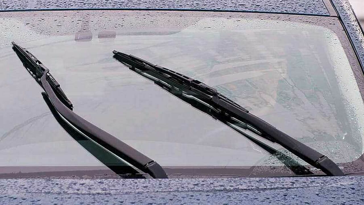 Старые дворники. The Windshield Wiper. Стеклоочиститель автомобильный. Каркасные щетки стеклоочистителя. Дворники автомобильные зимние.