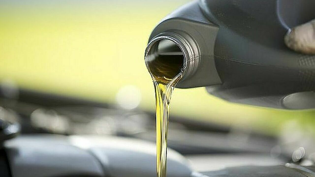 Что такое масложор: почему двигатель расходует масло