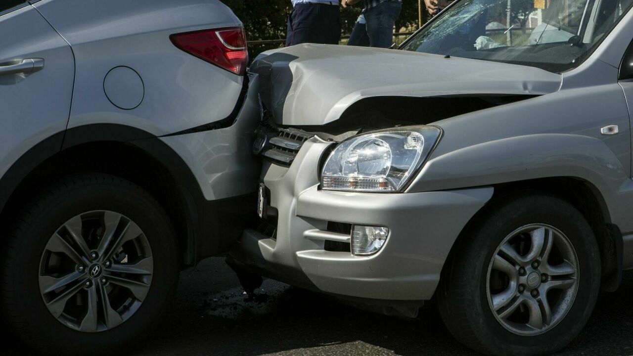 Страховые компании нашли способ вообще не платить автовладельцам по ОСАГО -  АвтоВзгляд