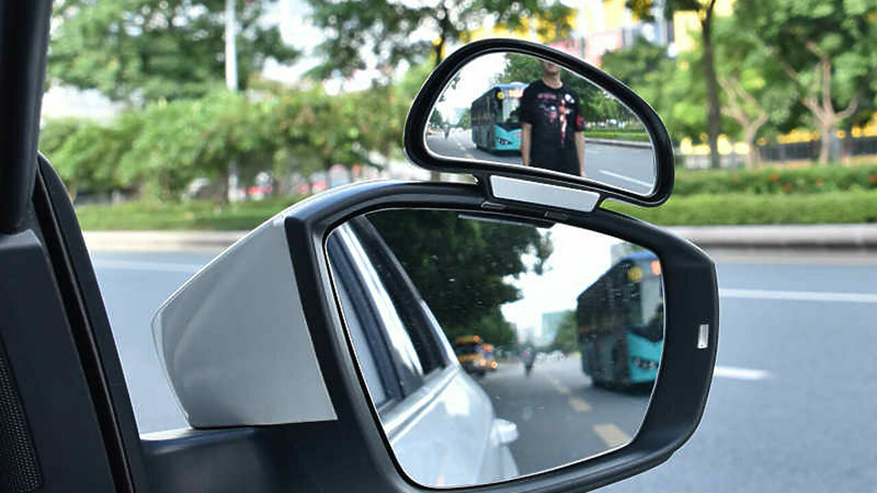 Ремонт бокового зеркала авто