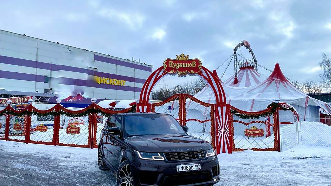 «Толстовку» на пиджак: тест-драйв Range Rover Sport 2022 модельного года -  АвтоВзгляд