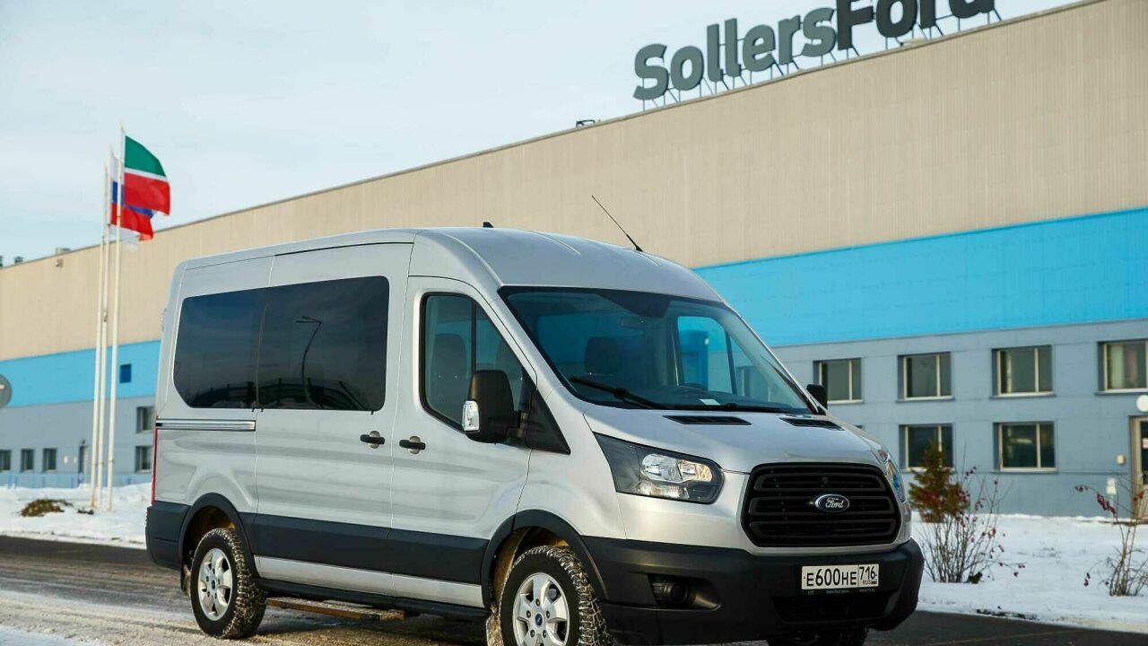 В России выстроились очереди за грузовиками Ford Transit - АвтоВзгляд