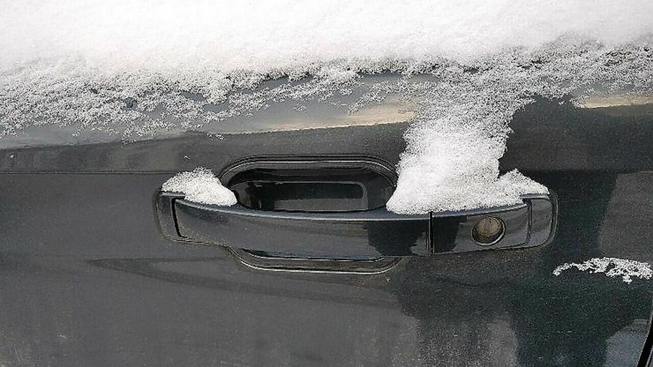 Как попасть в машину, если замерзли замки: лайфхаки от internat-mednogorsk.ru