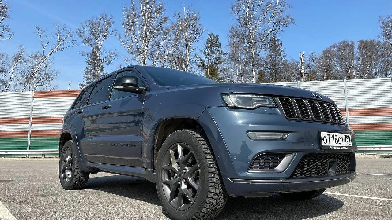 Уходя — не уходи: последний видео тест-драйв Jeep Grand Cherokee -  АвтоВзгляд