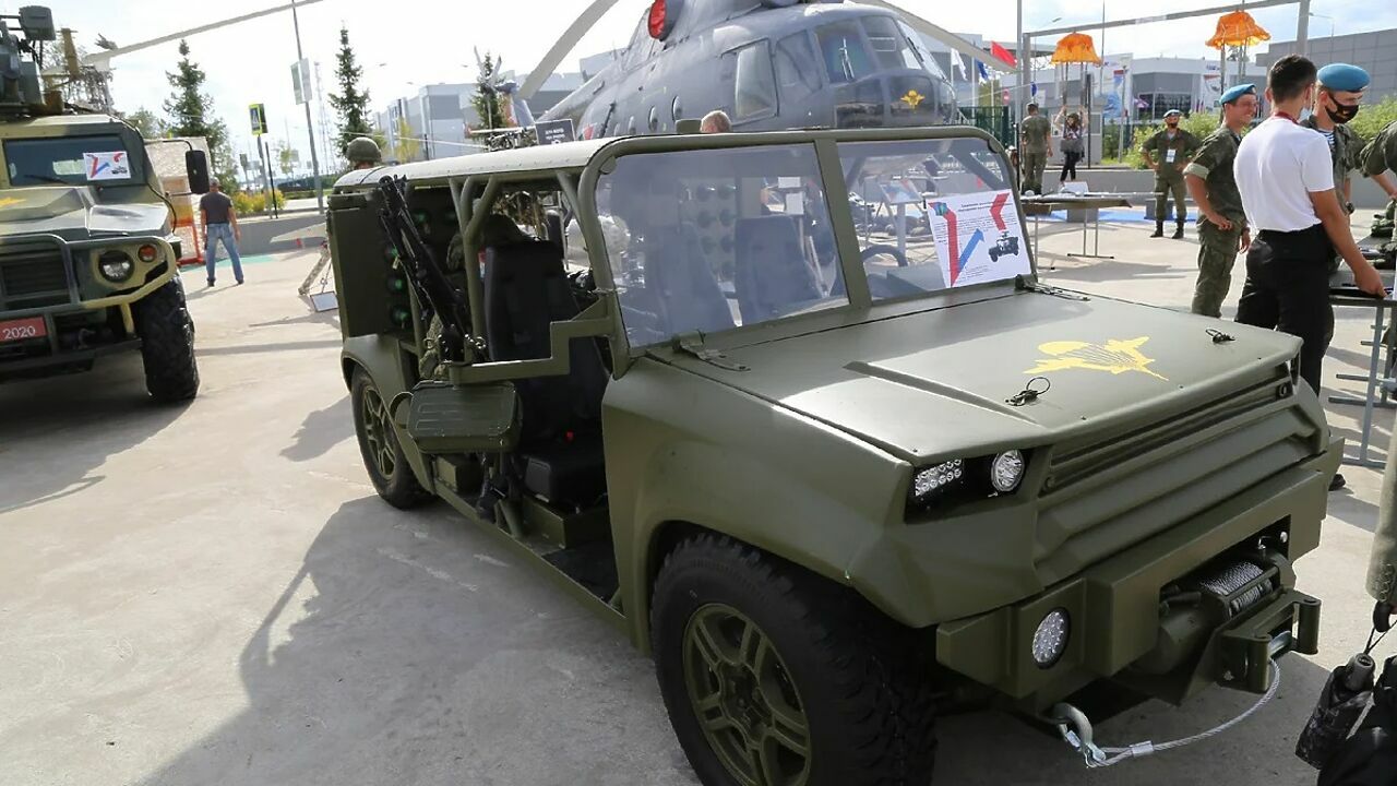 Военные тайны: гражданский броневик «Стрела», как «убийца» Toyota Land  Cruiser - АвтоВзгляд