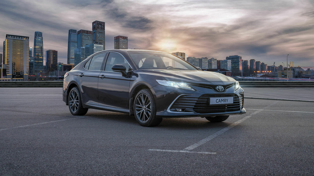 Объявлены цены на обновленную Toyota Camry в России - АвтоВзгляд