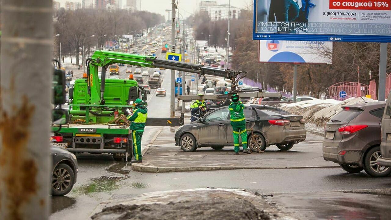 Граждане начинают активно препятствовать деятельности эвакуаторщиков из ГКУ  АМПП - АвтоВзгляд