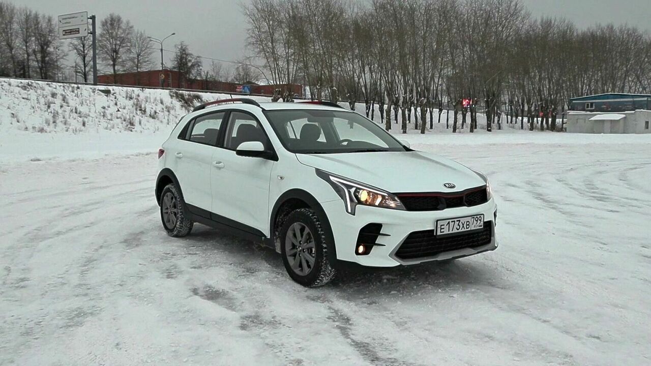 На голову выше: видео тест-драйв обновленного Kia Rio X - АвтоВзгляд