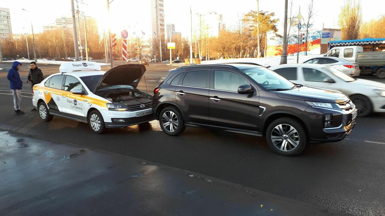 ГИБДД продолжает провоцировать пробки и аварийные ситуации - АвтоВзгляд