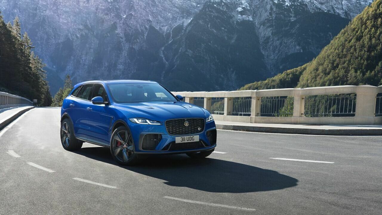 Ягуар f Pace SVR 2021