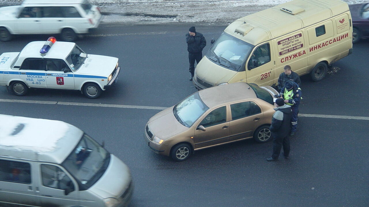 3 распространенных аварии, где нарушителя ПДД признают невиновным -  АвтоВзгляд