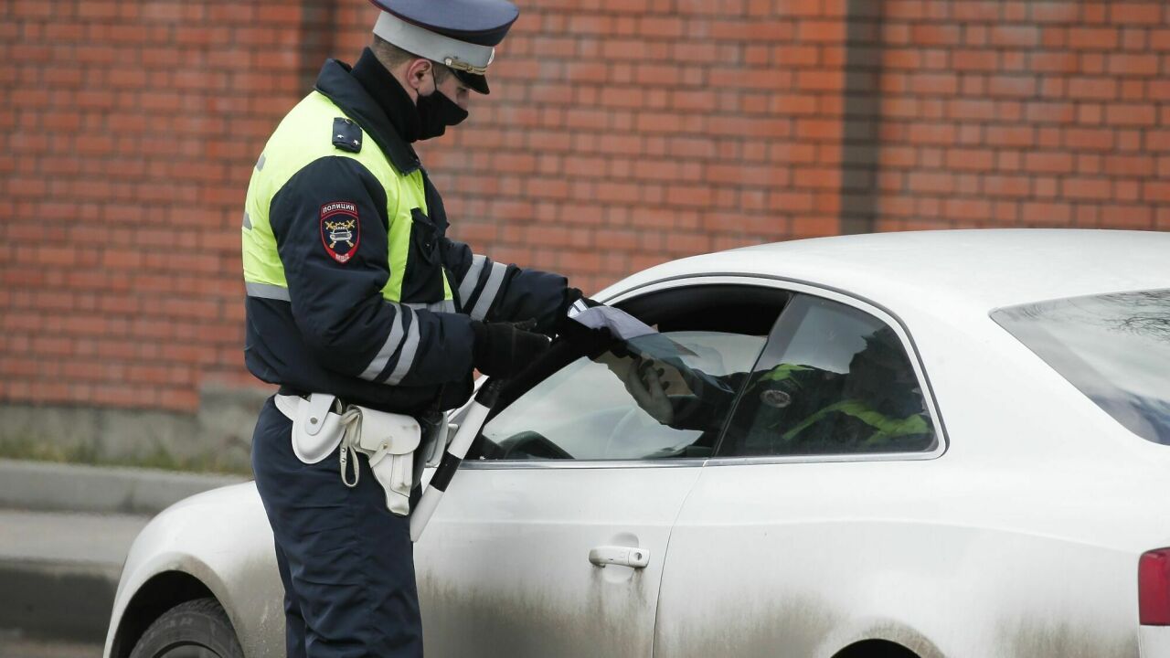 ГИБДД начала нагло штрафовать водителей за перевозку в машине жены и детей  - АвтоВзгляд