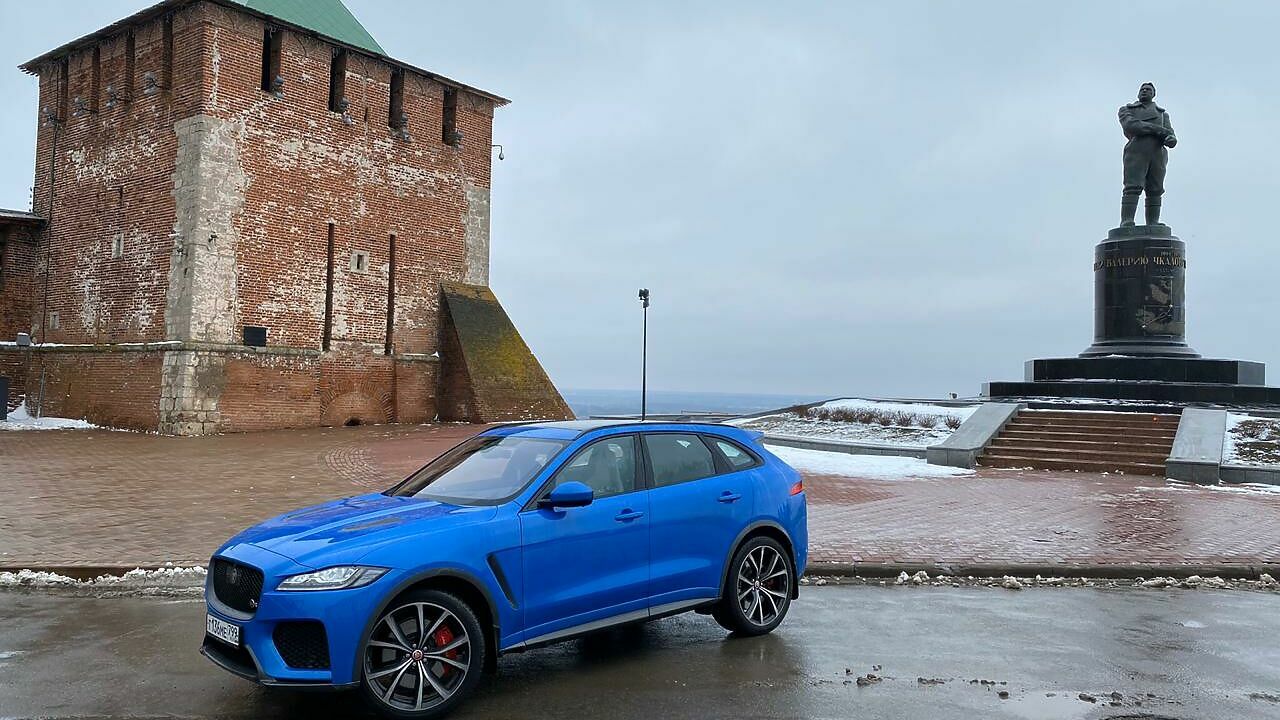 За гранью здравого смысла: тест-драйв Jaguar F-Pace SVR - АвтоВзгляд