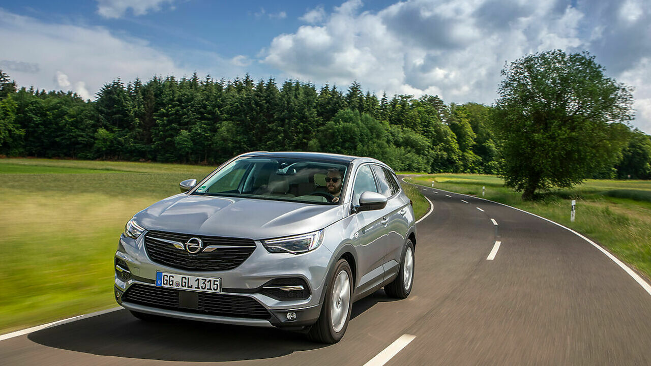 Первый тест-драйв кроссовера Opel Grandland X: можно простить уход, но как  простить возвращение? - АвтоВзгляд