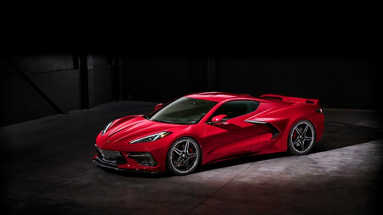 Представлен первый в истории среднемоторный Chevrolet Corvette - АвтоВзгляд