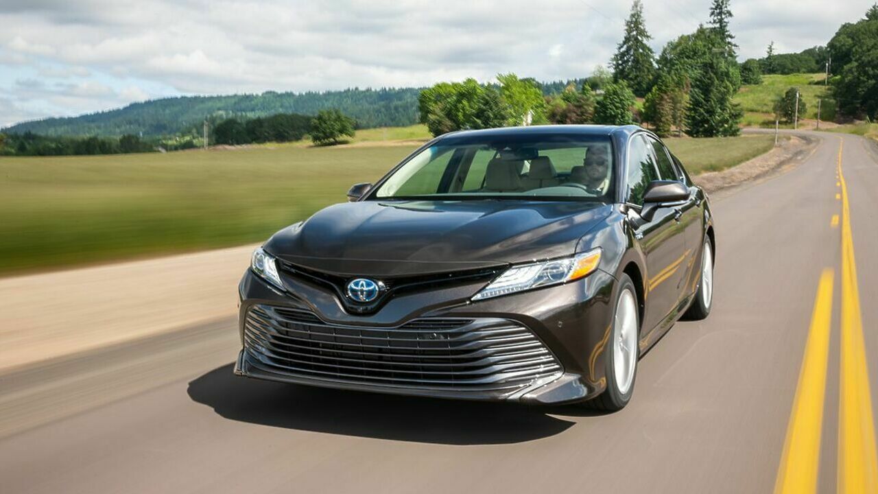 Пять подержанных седанов премиум-класса по цене новой Toyota Camry -  АвтоВзгляд