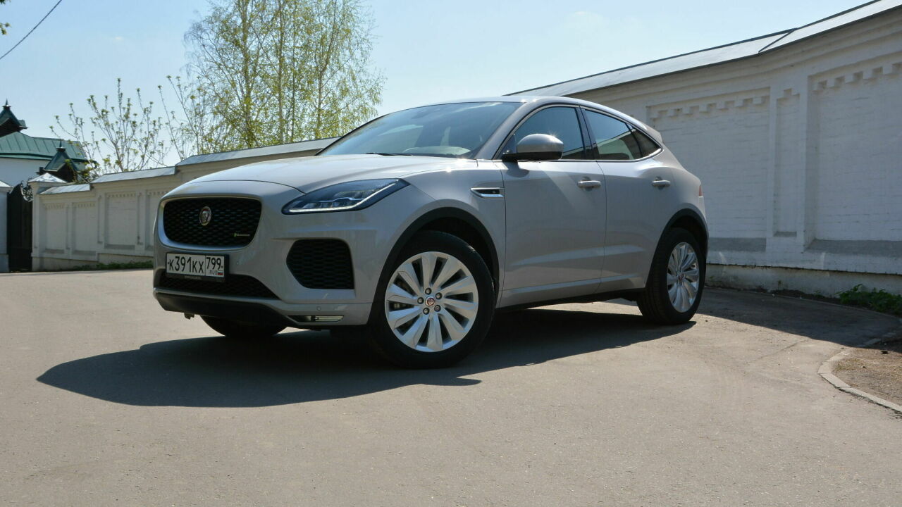 А пони — тоже кони: тест-драйв кроссовера Jaguar E-Pace - АвтоВзгляд