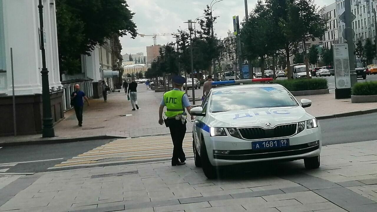 ГИБДД устраивает «живые щиты» в тоннелях и угрожает водителям расправой -  АвтоВзгляд