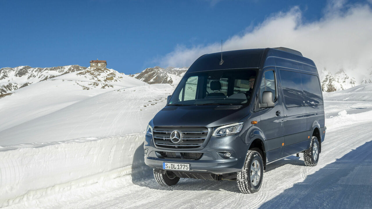 Полноприводный Mercedes-Benz Sprinter докатился до России - АвтоВзгляд