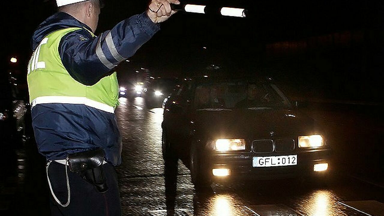 Кто, кроме гаишника, может выписать штраф за нарушение ПДД - АвтоВзгляд