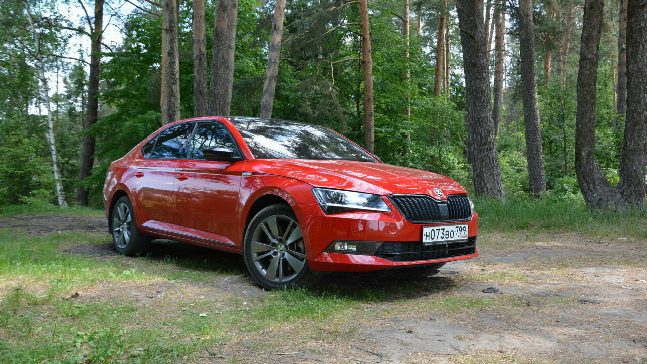 Тест-драйв Skoda Superb SportLine 4х4: замах на премиум - АвтоВзгляд