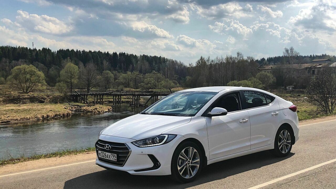 Тест-драйв Hyundai Elantra: любовь со второго взгляда - АвтоВзгляд