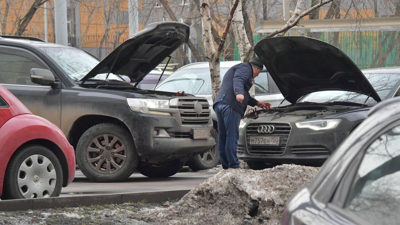 Почему опасно «прикуривать» чужую машину - АвтоВзгляд