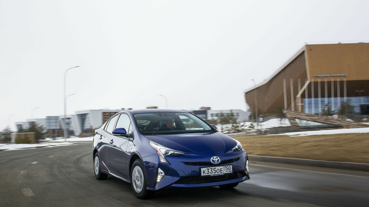 Тест-драйв Toyota Prius: экологические «ценности» - АвтоВзгляд