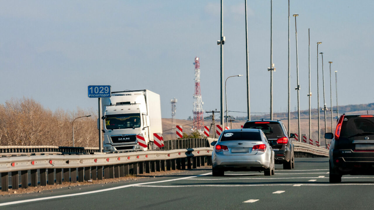 Пять смертельных ошибок при обгоне на скоростном шоссе - АвтоВзгляд