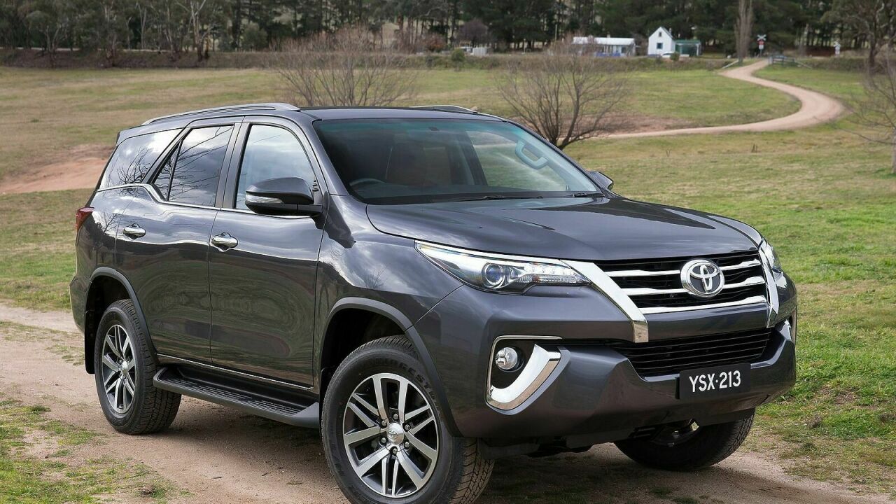 Почему Toyota Fortuner не будет популярен в России - АвтоВзгляд