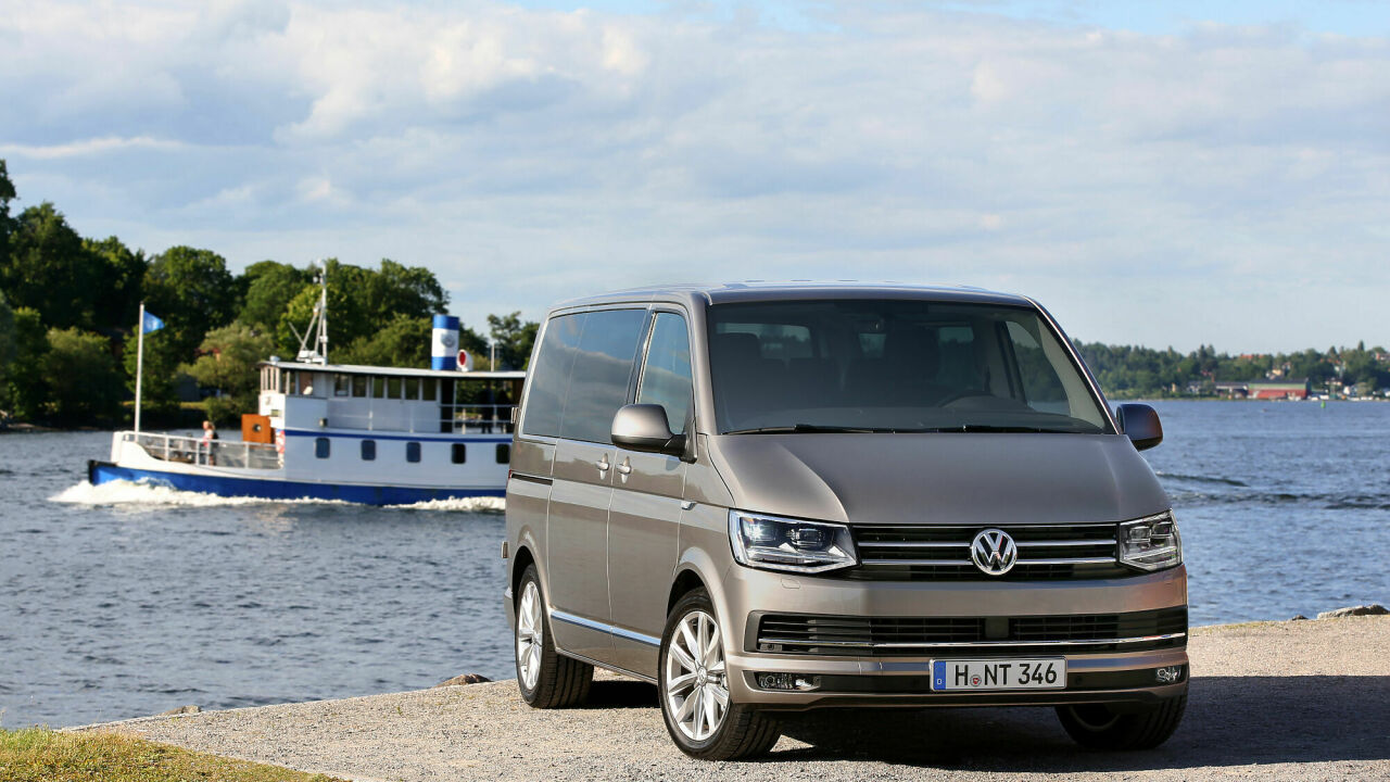 Тест-драйв Volkswagen Caravelle: самый первый, самый универсальный -  АвтоВзгляд