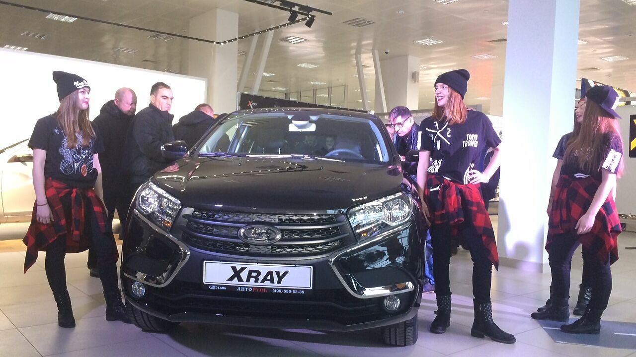 АВТОВАЗ поднял цены на LADA Vesta и LADA XRAY - АвтоВзгляд