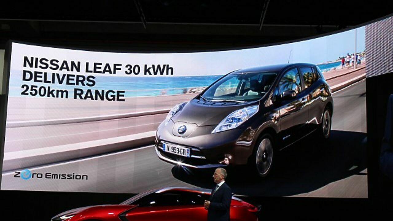 На новую батарею для Nissan Leaf дается 8-летняя гарантия - АвтоВзгляд