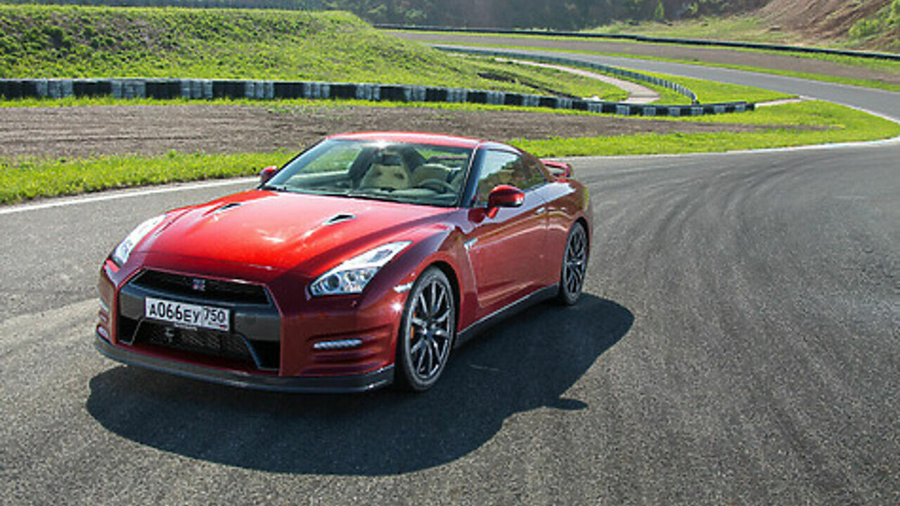 Nissan GT-R 2014: болезнь, которая не лечится - АвтоВзгляд