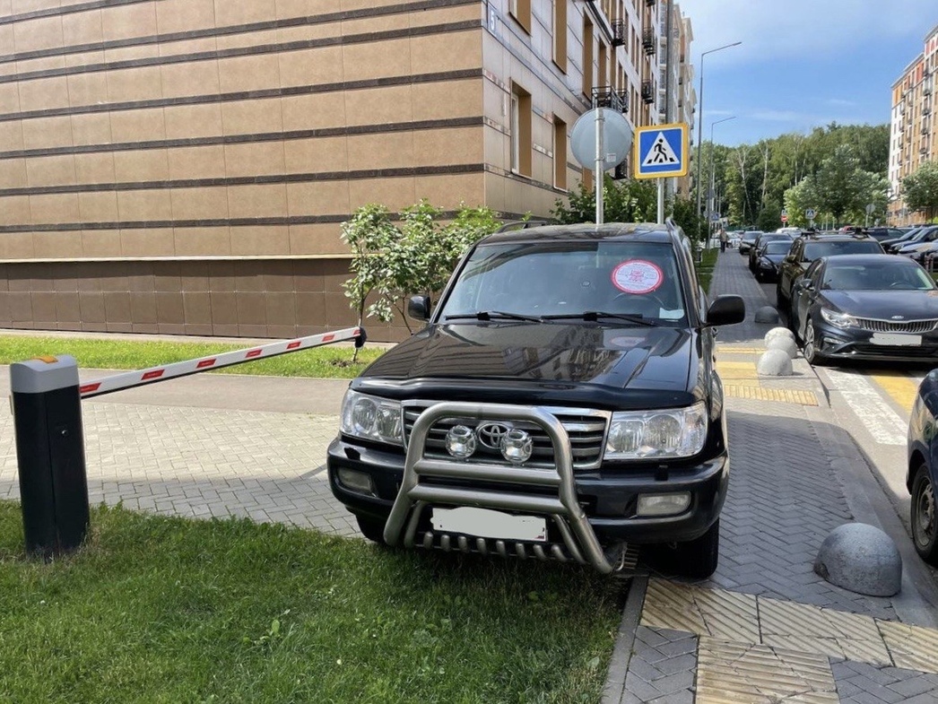 Парковочные войны: «человейники» против человека, или Кто такой калмэн -  АвтоВзгляд