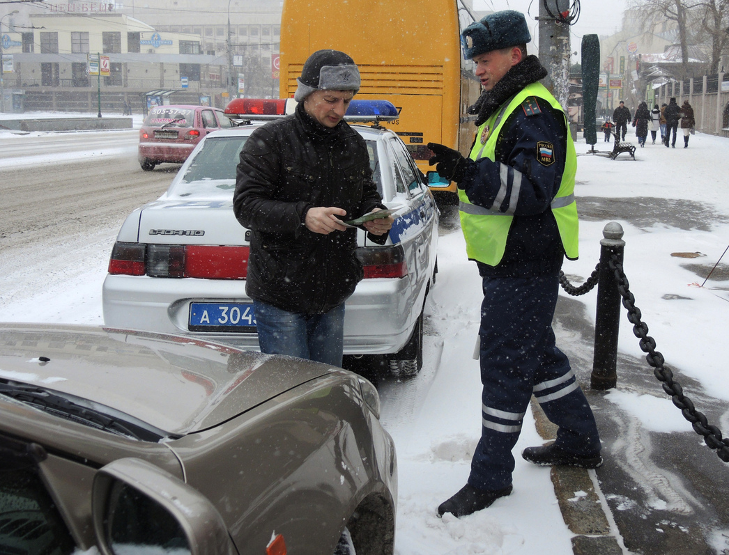 Как быстро побороть запах перегара перед выездом на дорогу - АвтоВзгляд