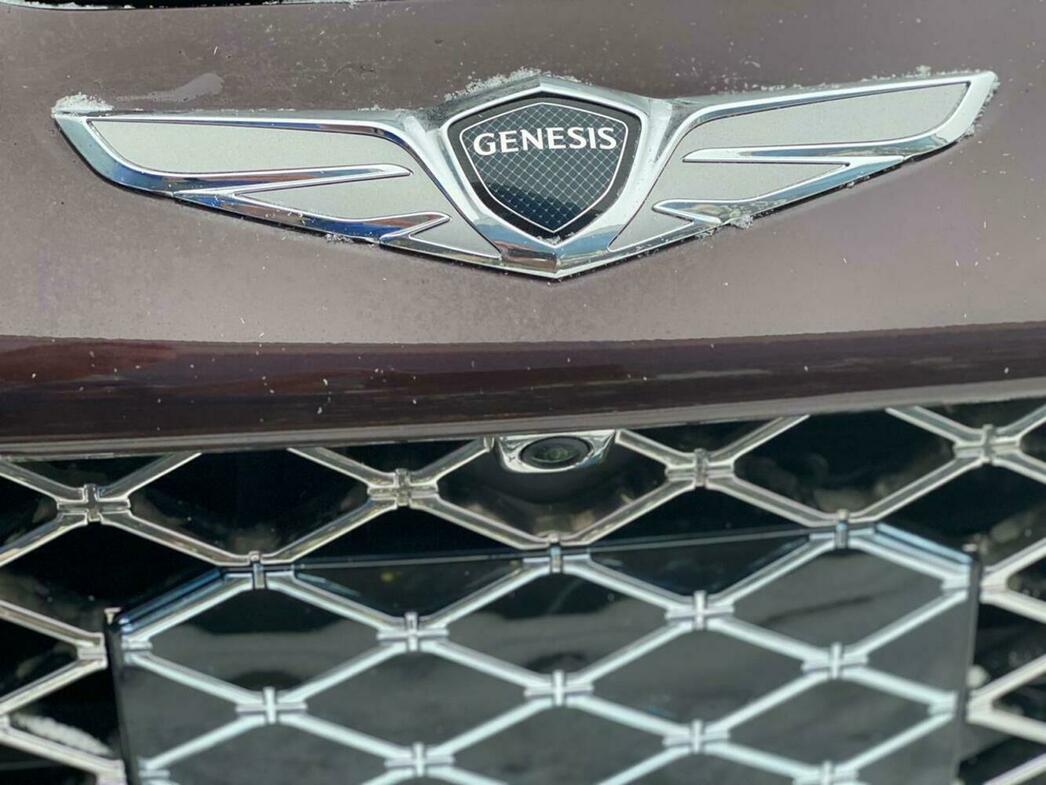 Genesis g90 шильдик бренд