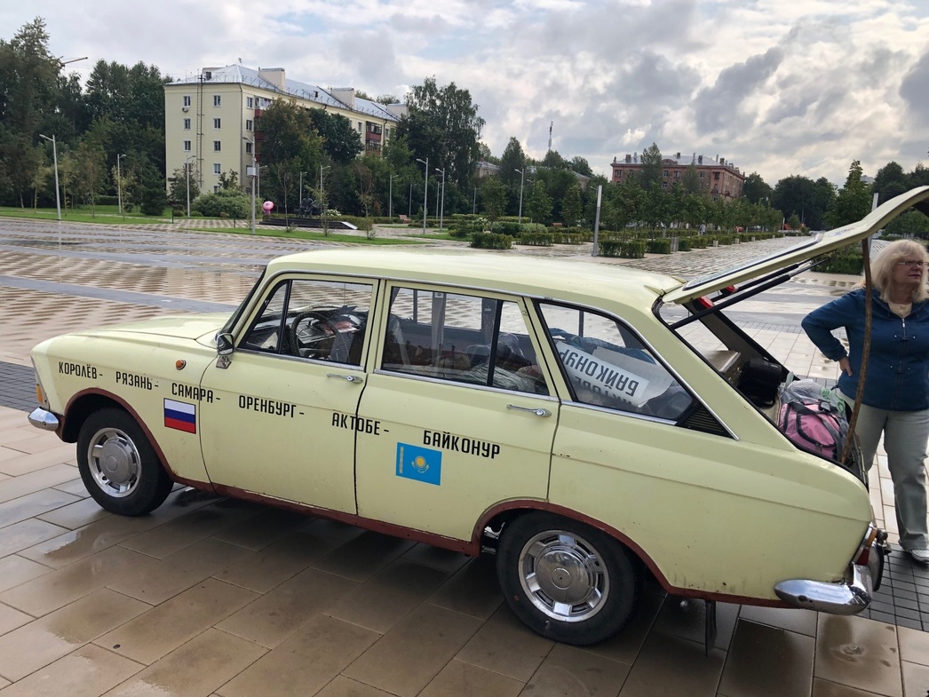 В последний путь: советский автопром провожает советский космос - АвтоВзгляд