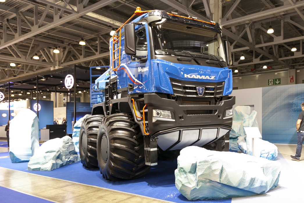 Урал без капота. Comtrans 2019 Урал. КОМТРАНС 2021 КАМАЗ. Урал Некст КОМТРАНС 2019. Новый самосвал Урал Comtrans.