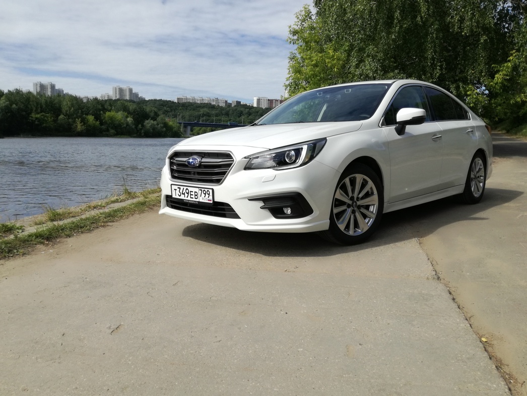 Тест-драйв Subaru Legacy: крепкий семьянин - АвтоВзгляд