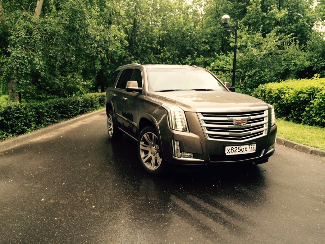 Тест-драйв Cadillac Escalade: грузовик для президента - АвтоВзгляд