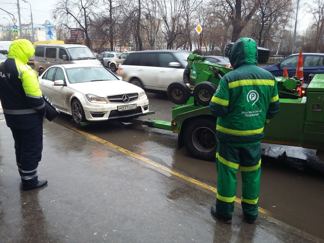 Московская система платной парковки доказала свою неэффективность -  АвтоВзгляд