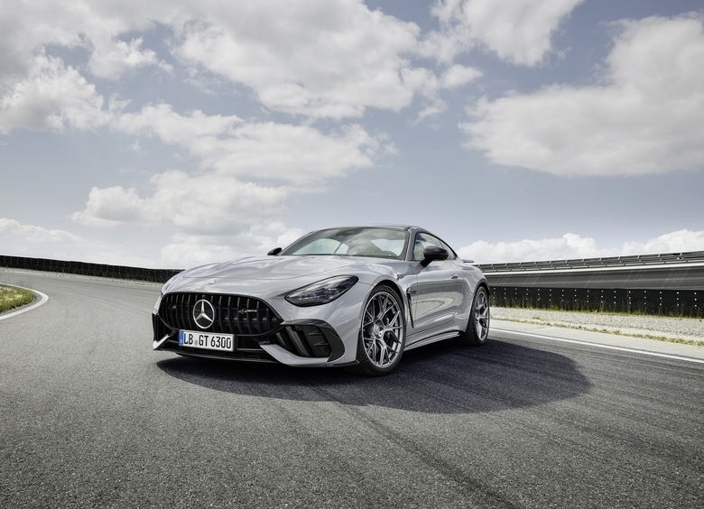 Mercedes-Benz выпустил мощный трековый спорткар